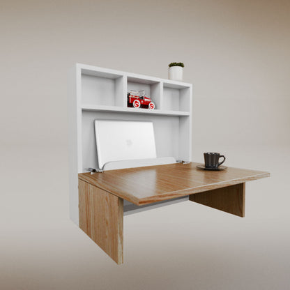 Luisa Cuadrado Desk