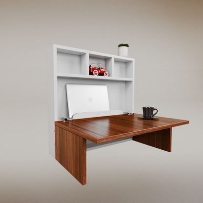 Luisa Cuadrado Desk