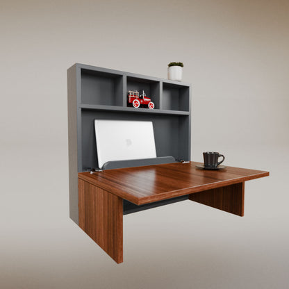 Luisa Cuadrado Desk