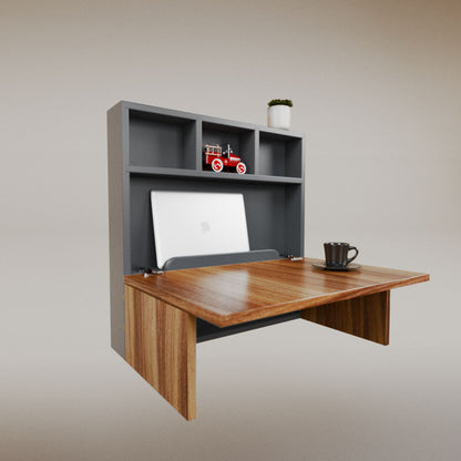 Luisa Cuadrado Desk