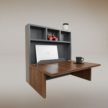 Luisa Cuadrado Desk