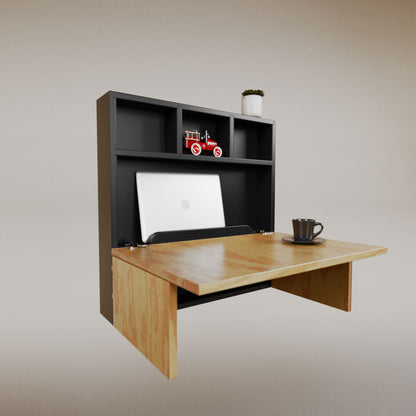 Luisa Cuadrado Desk