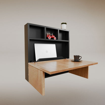 Luisa Cuadrado Desk