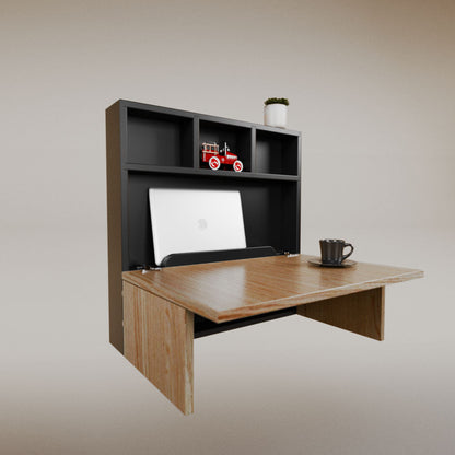Luisa Cuadrado Desk