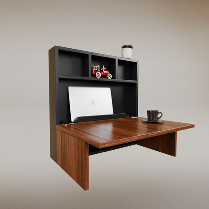 Luisa Cuadrado Desk