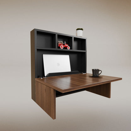 Luisa Cuadrado Desk