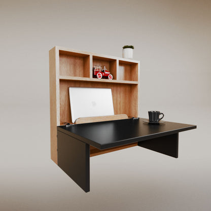 Luisa Cuadrado Desk