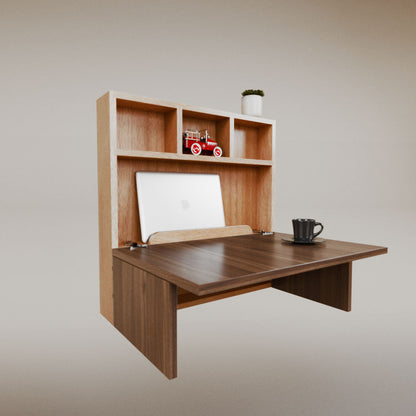 Luisa Cuadrado Desk