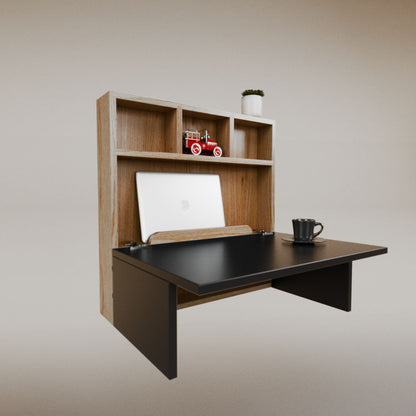 Luisa Cuadrado Desk