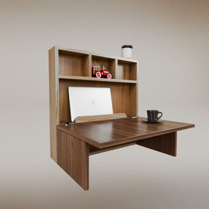 Luisa Cuadrado Desk