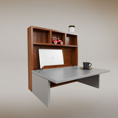 Luisa Cuadrado Desk