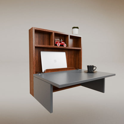 Luisa Cuadrado Desk