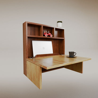 Luisa Cuadrado Desk
