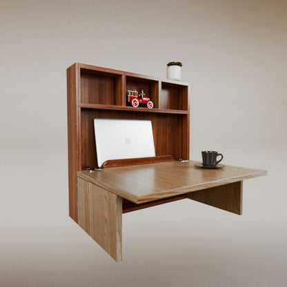 Luisa Cuadrado Desk
