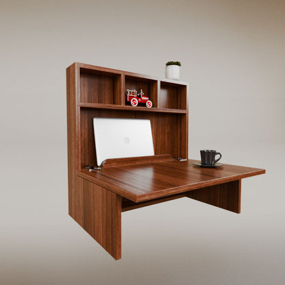 Luisa Cuadrado Desk