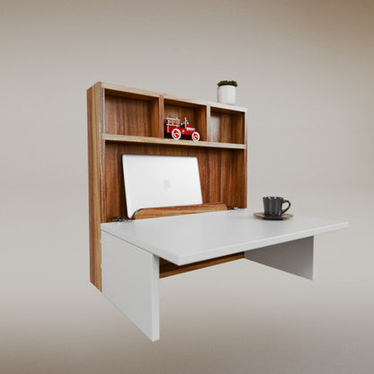 Luisa Cuadrado Desk
