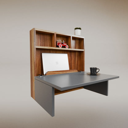 Luisa Cuadrado Desk