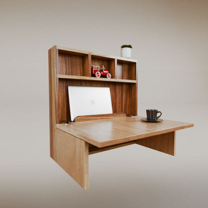 Luisa Cuadrado Desk