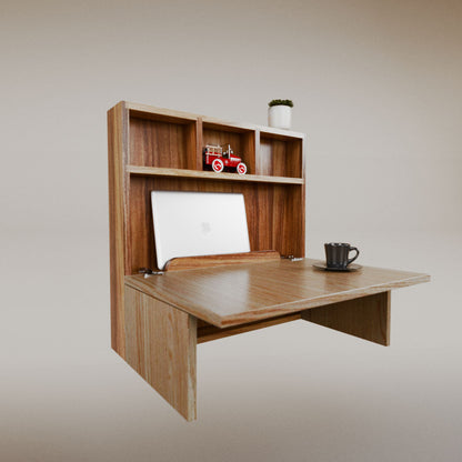 Luisa Cuadrado Desk