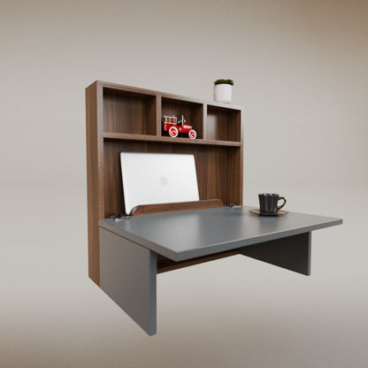 Luisa Cuadrado Desk