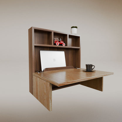 Luisa Cuadrado Desk